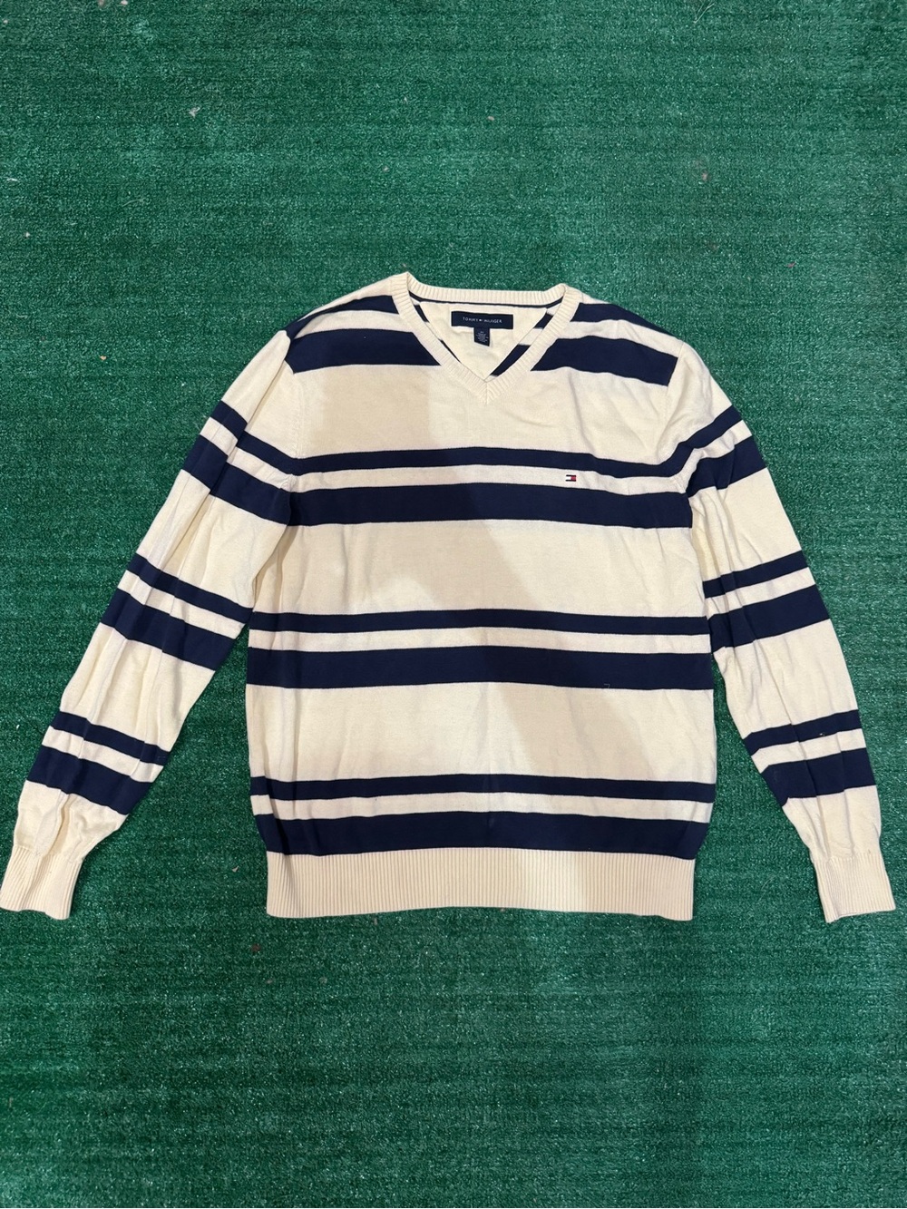TOMMY HILFIGER Mens V-Neck Jumper Sweater  Sz Medium Ivory & Navy Blue Striped
